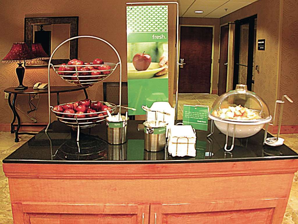 Hotel Hampton & 3*